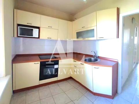 квартира за адресою Ревуцького вул., 13