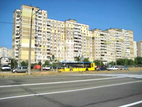 квартира по адресу Ревуцкого ул., 13