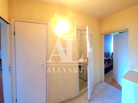 квартира по адресу Ревуцкого ул., 13