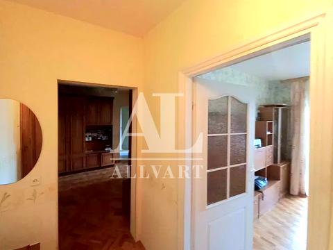 квартира по адресу Ревуцкого ул., 13