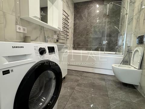 квартира за адресою Причальна вул., 12