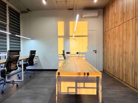 комерційна за адресою Дмитрівська вул., 60/19