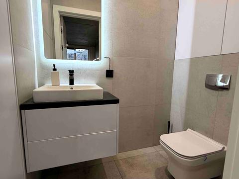 комерційна за адресою Дмитрівська вул., 60/19