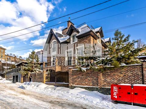 будинок за адресою Павла Загребельного вул. (Миколи Раєвського)