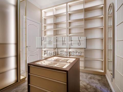 будинок за адресою Павла Загребельного вул. (Миколи Раєвського)