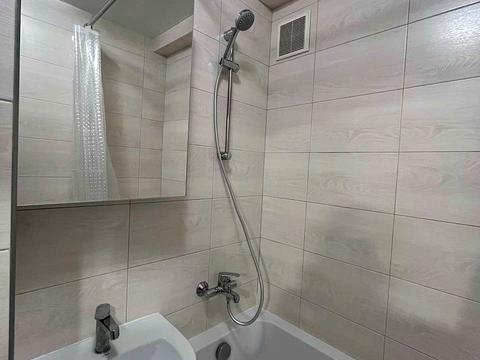 квартира за адресою Ореста Левицького вул. (Академіка Курчатова), 22