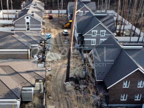 дом по адресу вул. Михайла Чалого