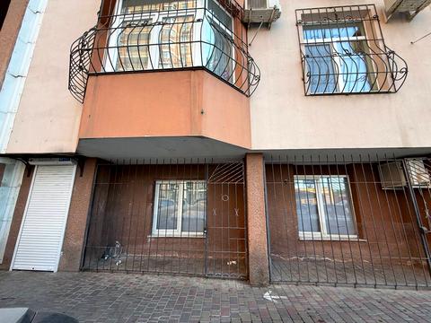 комерційна за адресою Дюківська вул., 6