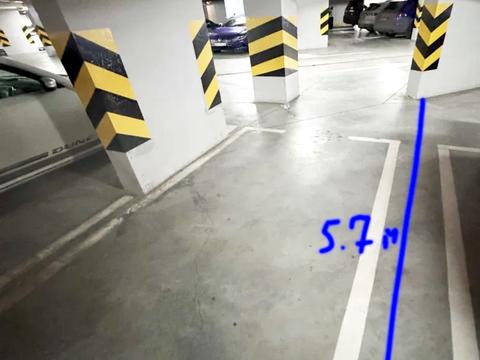 паркомісце за адресою Василя Тютюнника вул. (Анрі Барбюса), 51/1А