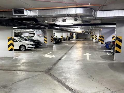 паркомісце за адресою Василя Тютюнника вул. (Анрі Барбюса), 51/1А