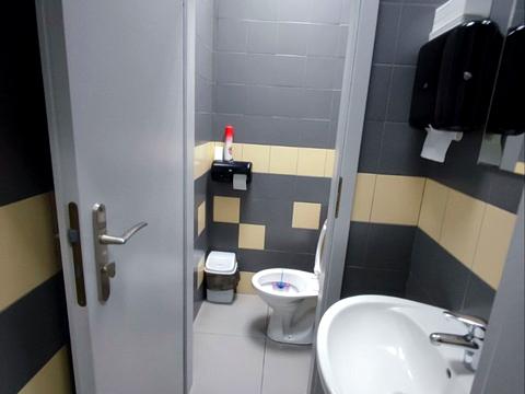 комерційна за адресою Київ, Миколи Міхновського бульв. (Дружби народів), 19