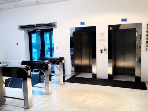 комерційна за адресою Київ, Миколи Міхновського бульв. (Дружби народів), 19