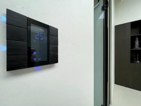 комерційна за адресою Михайла Максимовича вул. (Онуфрія Трутенка), 28-Е