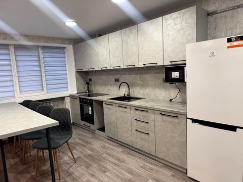 квартира за адресою Івана Мазепи просп. (Петровського), 52