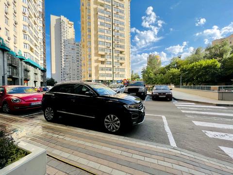 квартира по адресу Митрополита Василия Липковского ул. (Урицкого), 37-В