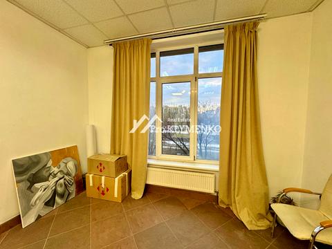 комерційна за адресою Ованеса Туманяна вул., 15-А