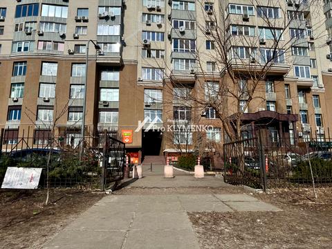 комерційна за адресою Ованеса Туманяна вул., 15-А