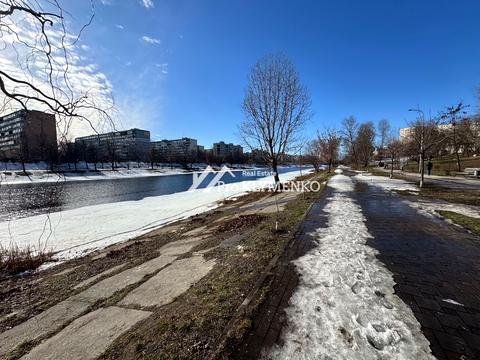 комерційна за адресою Ованеса Туманяна вул., 15-А