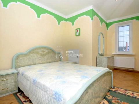 будинок за адресою Каштанова вул.