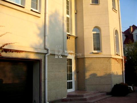 будинок за адресою Каштанова вул.