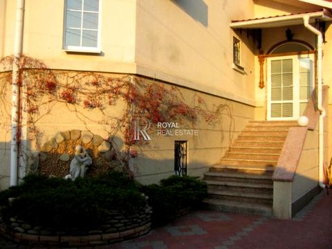 будинок за адресою Каштанова вул.