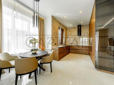 дом по адресу с. Вишенки, Золочівська, 22