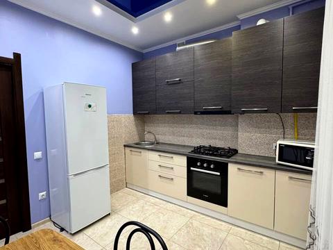 квартира по адресу Анатолия Лабунского ул., 1