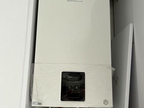 квартира за адресою Василя Вишиваного вул., 42-А