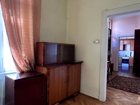 квартира за адресою Академіка Олександра Богомольця вул., 4