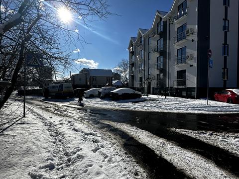 комерційна за адресою Осіння вул., 71