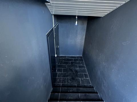 комерційна за адресою Осіння вул., 71