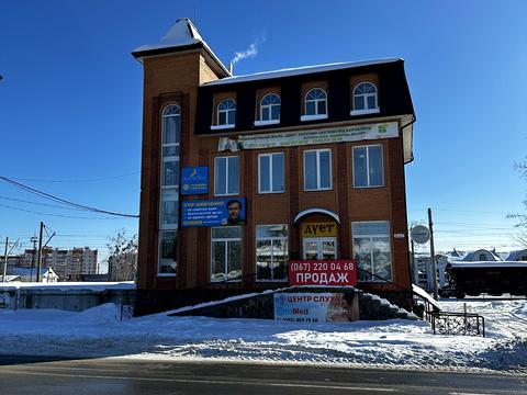 комерційна за адресою Левка Лук'яненка вул. (Жовтнева), 7