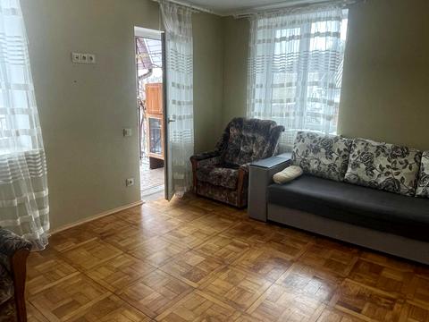 будинок за адресою Дніпровська