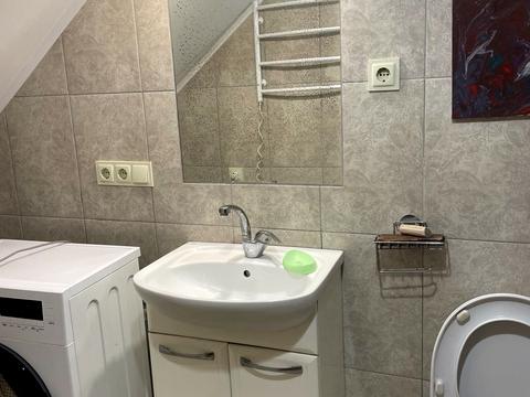 будинок за адресою Дніпровська