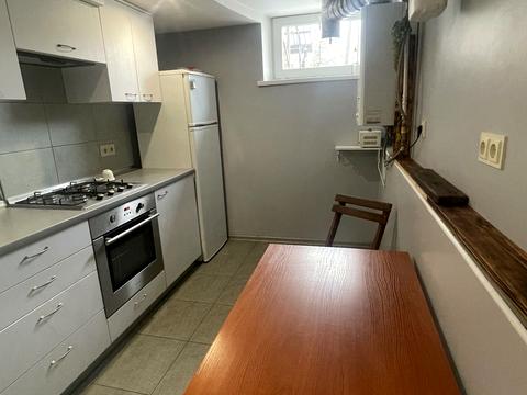 будинок за адресою Дніпровська