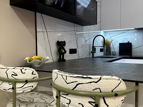 квартира за адресою Причальна вул., 10