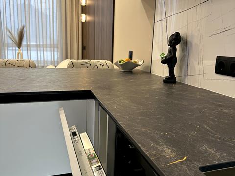 квартира за адресою Причальна вул., 10