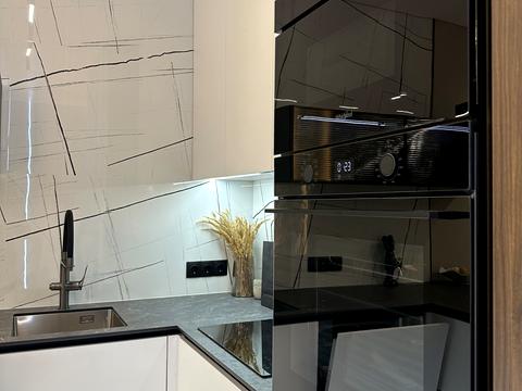 квартира за адресою Причальна вул., 10