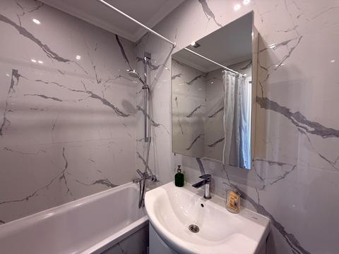 квартира за адресою Степана Бандери просп., 36