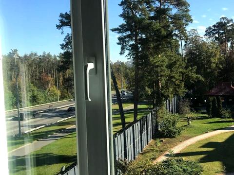 комерційна за адресою Берестейське шосе, 7б