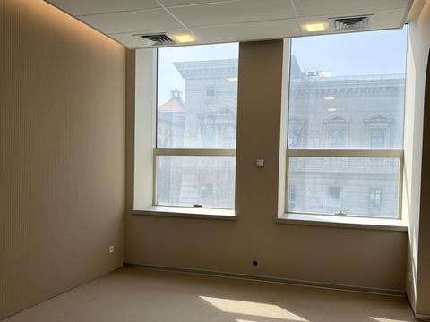 комерційна за адресою Ніни Строкатої вул. (Буніна), 10