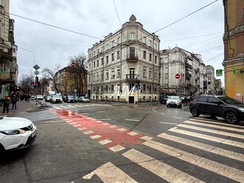 комерційна за адресою Ярославів Вал вул., 30/18