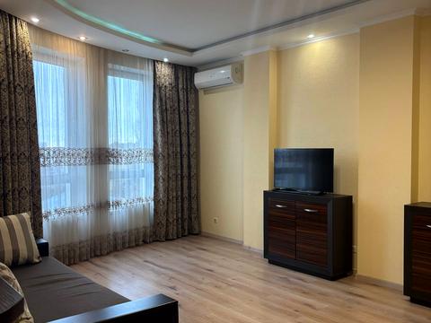 квартира за адресою Миколи Міхновського бульв. (Дружби народів), 14-16