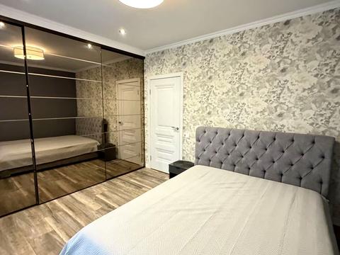 квартира за адресою Академіка Глушкова просп., 9-Д