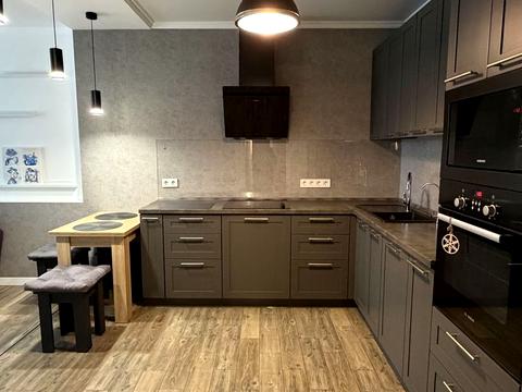 квартира за адресою Академіка Глушкова просп., 9-Д