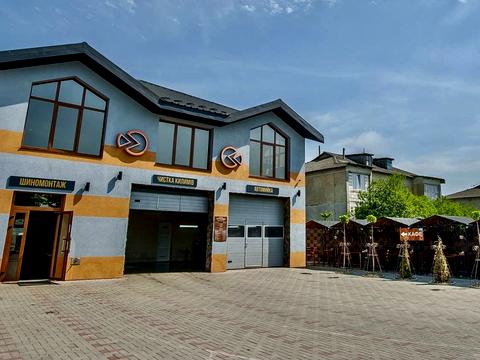 коммерческая по адресу Грушевського, 14Б