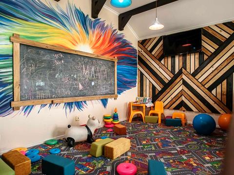 коммерческая по адресу Грушевського, 14Б