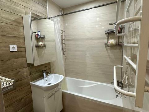 квартира по адресу Левка Лукʼяненка ул. (Василия Жуковского), 35