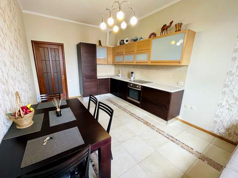 квартира за адресою Шота Руставелі вул., 44