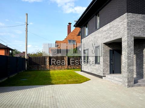 дом по адресу Набережна вул.